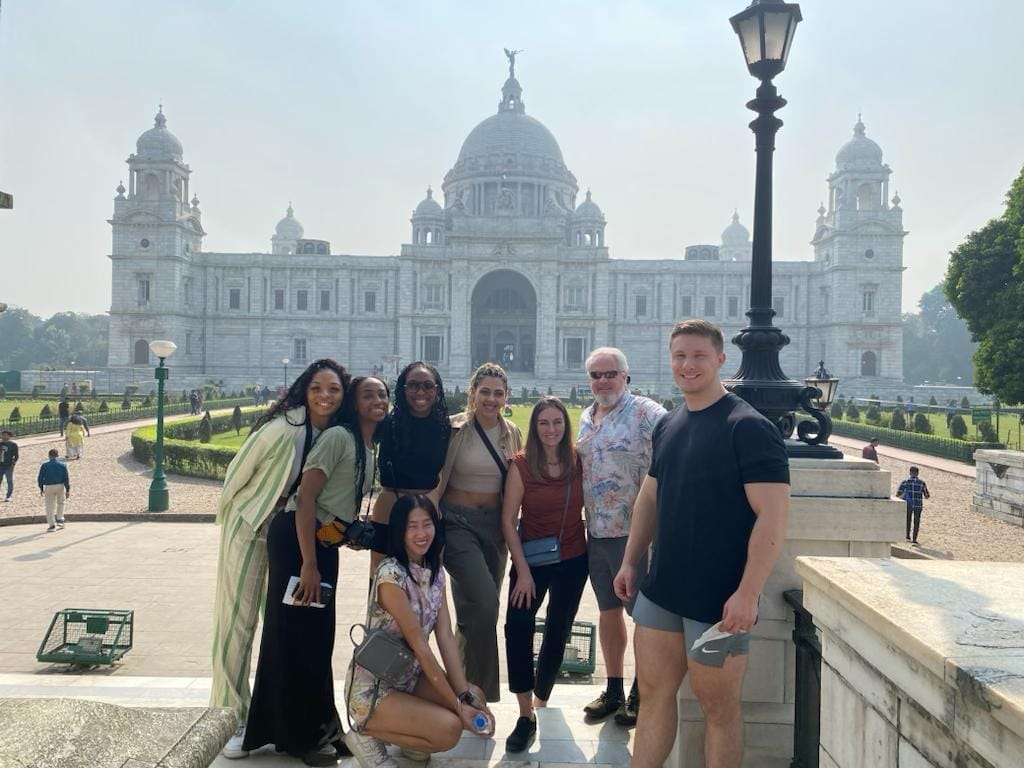 Explore The City & Beyond - Best Selling Experiences & Activities